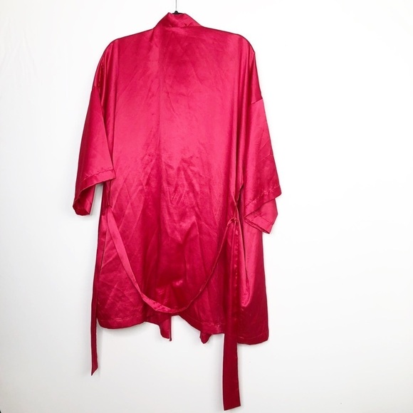 VICTORIA’S Secret red satin mini kimono robe - Picture 2 of 10